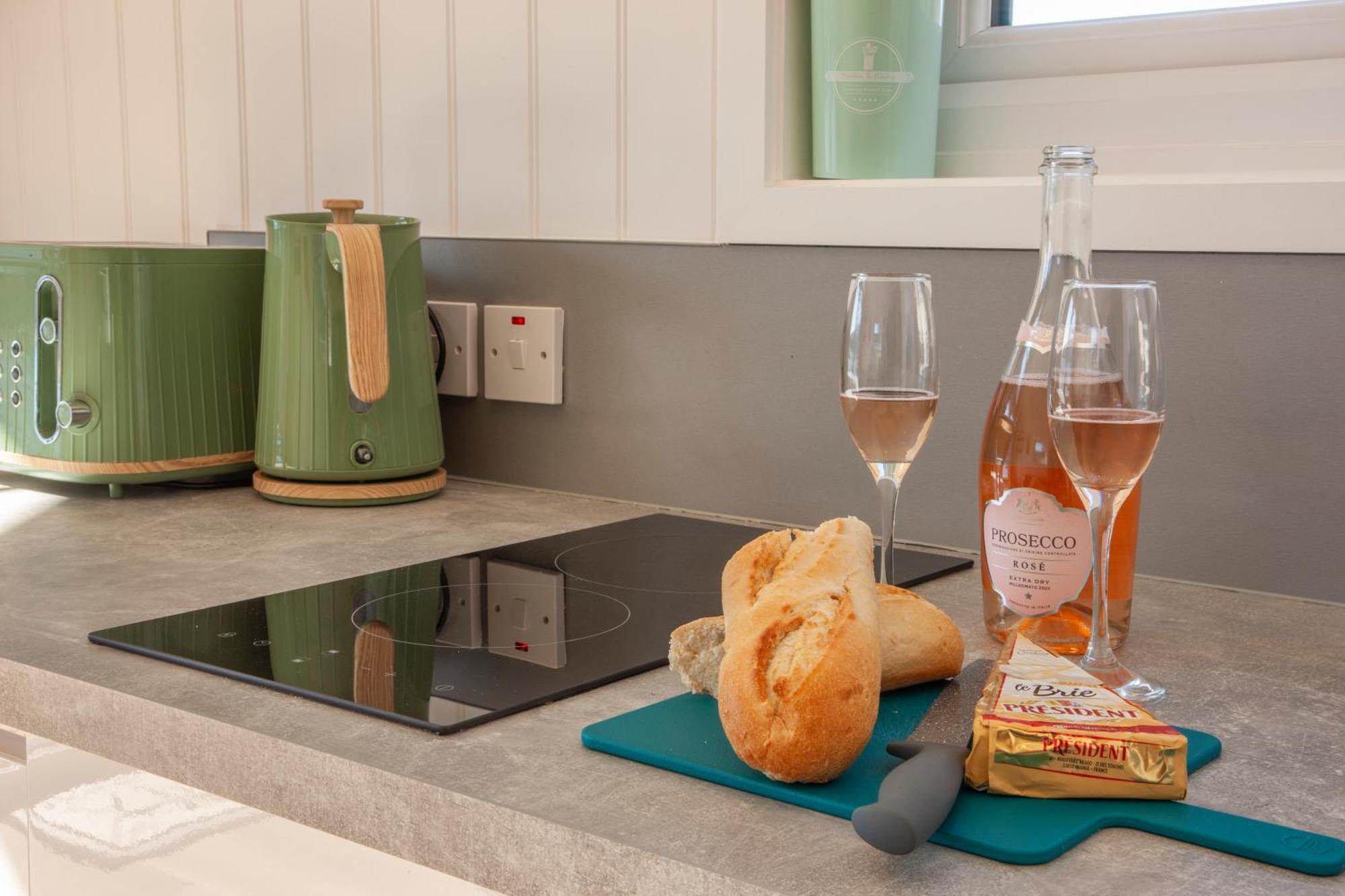 Appin Holiday Homes -Caravans, Lodges, Shepherds Hut And Train Carriage Stays Luaran gambar
